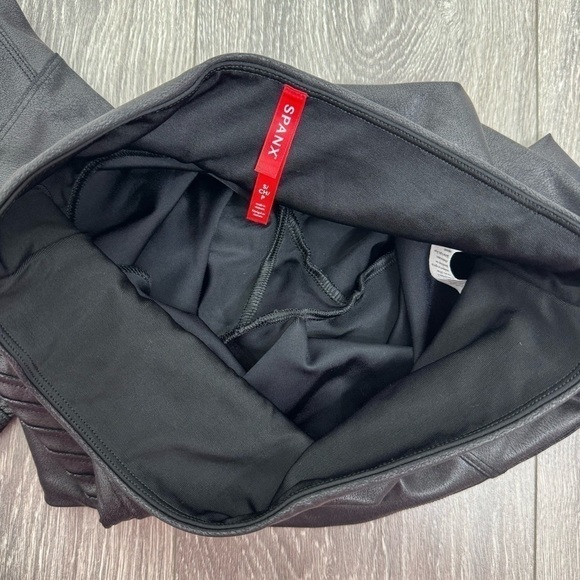 SPANX Faux Leather Moto Leggings Black Size Small Petite NWT - Picture 12 of 15